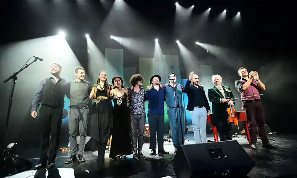 Barcelona Gipsy balKan Orchestra подигли на ноге Сава центар уз разиграну публику
